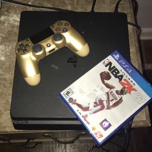 PlayStation 4 Slim
